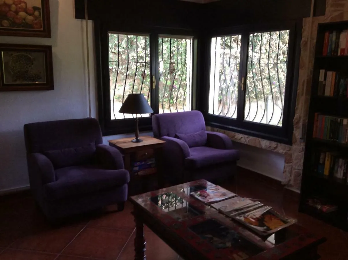 Villa Mare Bed & Breakfast 미하스