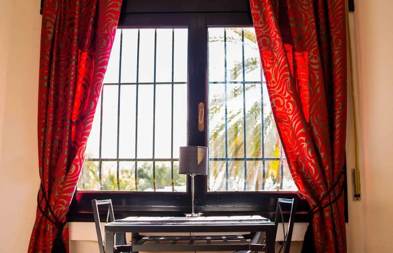 Villa Mare Bed & Breakfast 미하스 3*,