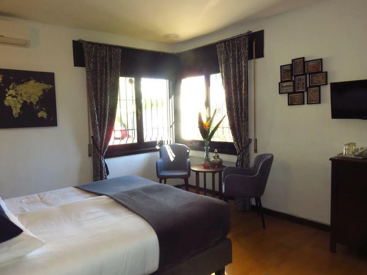 Villa Mare Bed & Breakfast 미하스